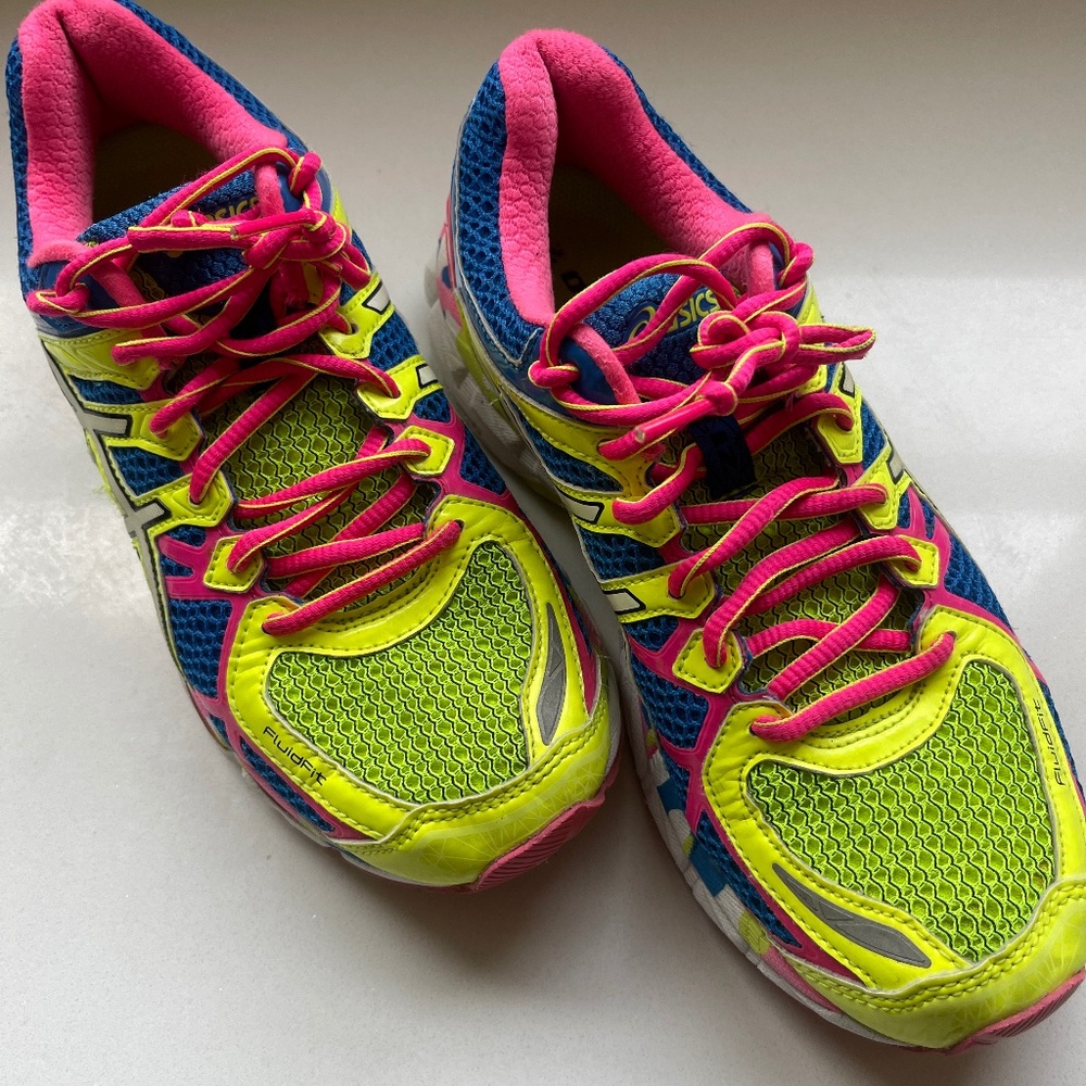 Asics running shoes women’s 8